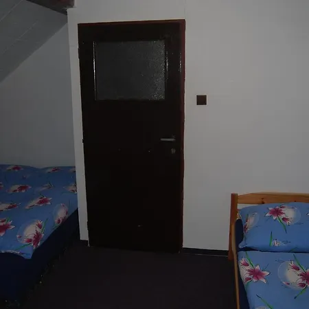 بيت ضيافة Zlaty Jelen Pernink